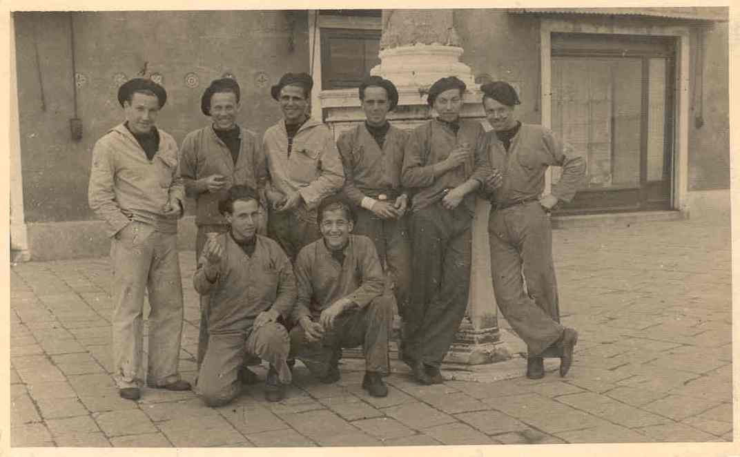 1936 – foto di gruppo in gita a Murano